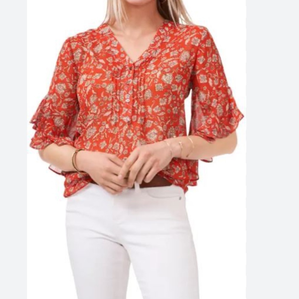 VINCE CAMUTO FLORAL FLUTTER SLEEVE TOP - Picture 2 of 16